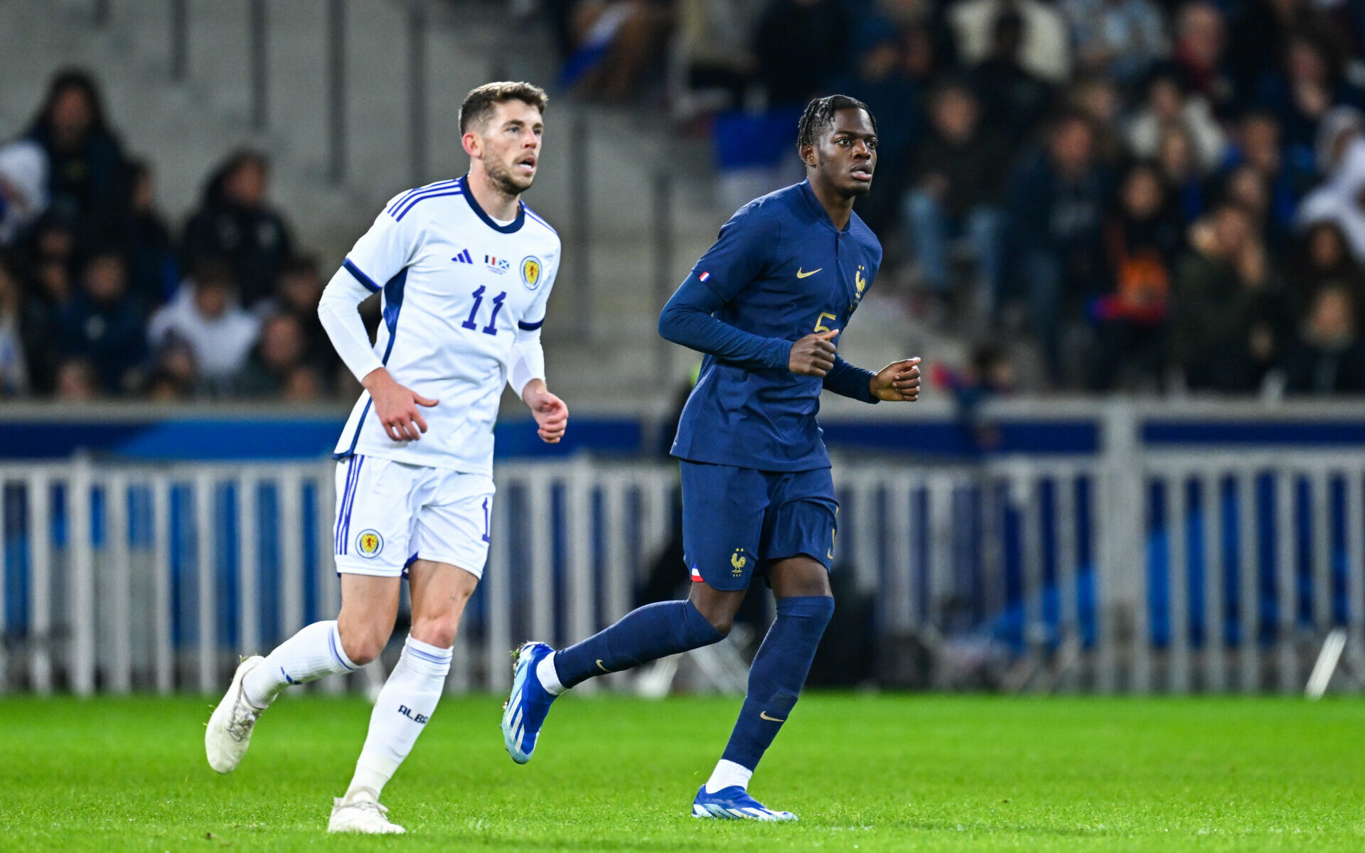 Castello Lukeba, ancien défenseur de l'OL avec les Bleus