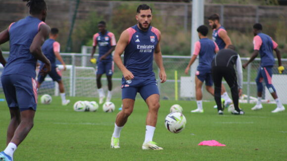 Rayan Cherki à l'entraînement de l'OL