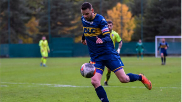 Sébastien Faure, ancien défenseur de l'OL et désormais capitaine à Limonest