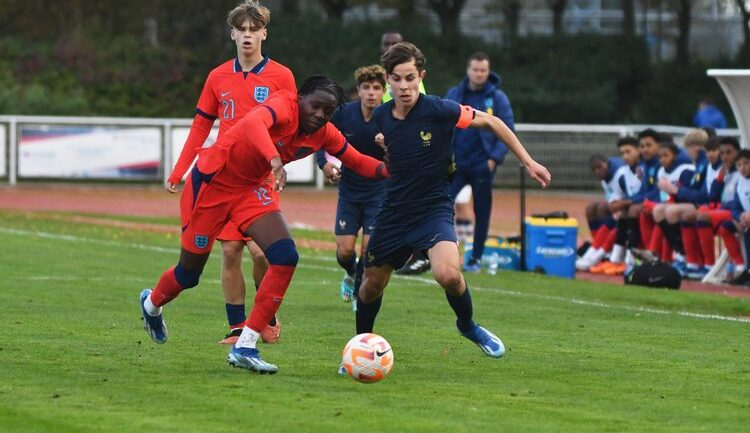 Rémi Himbert, capitaine de l'équipe de France U16 contre l'Angleterre