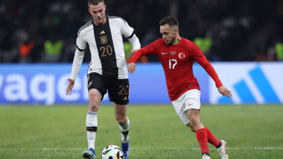 Yusuf Sari, international turc, lors du match contre l'Allemagne
