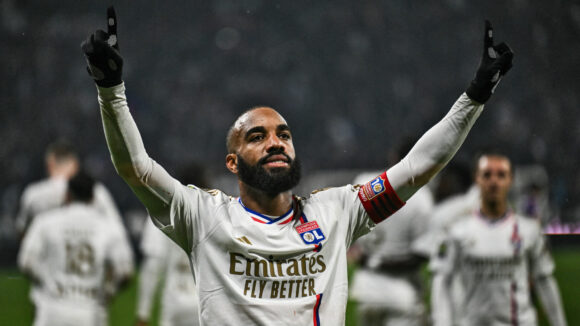 Alexandre Lacazette auteur d'un triplé pour l'OL contre Toulouse