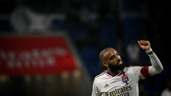 Alexandre Lacazette auteur d'un triplé contre Toulouse le 10 décembre 2023