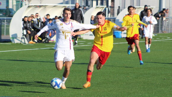 Tiago Goncalves, attaquant des U17 de l'OL contre Saint-Priest