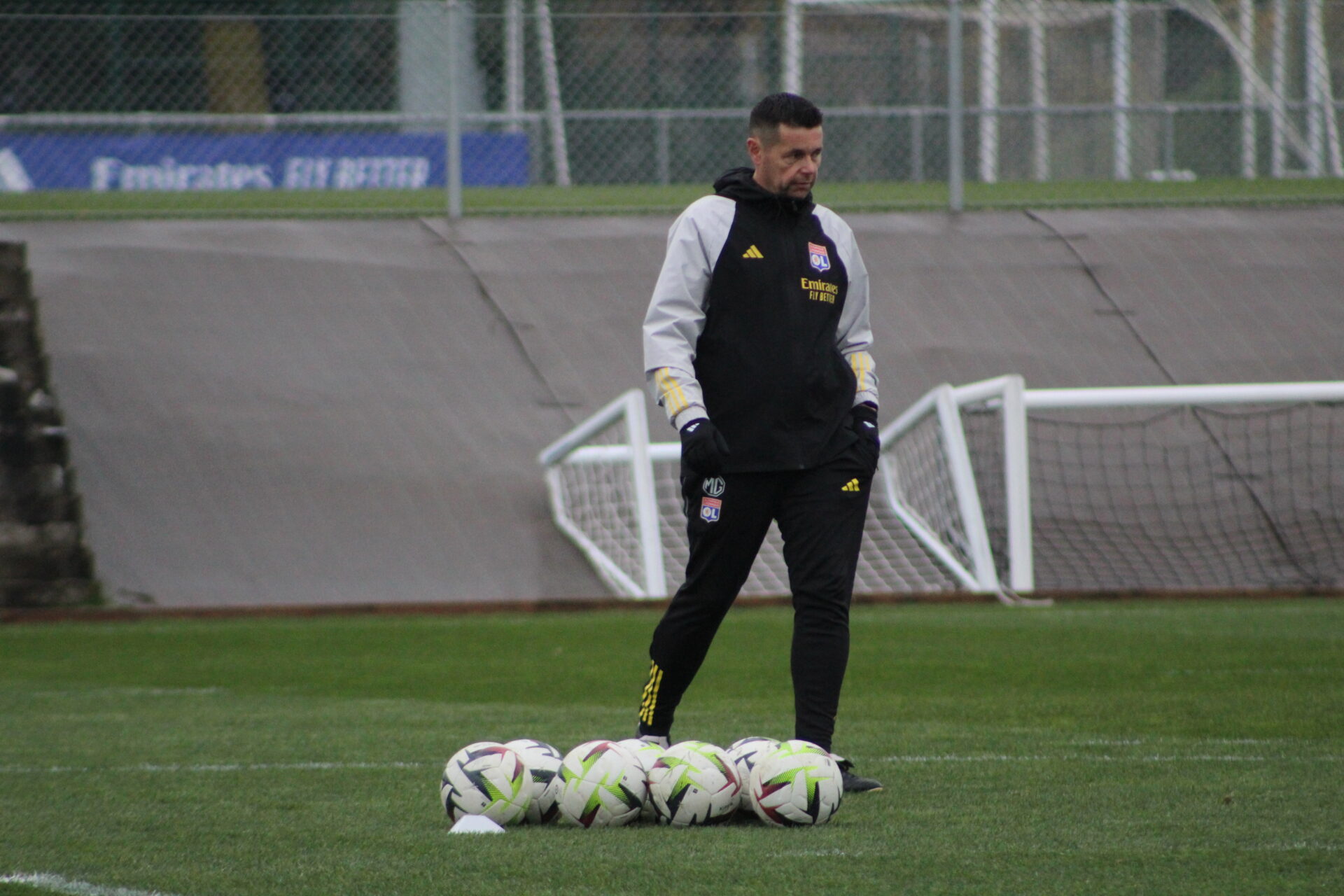 Pierre Sage à l'entraînement de l'OL