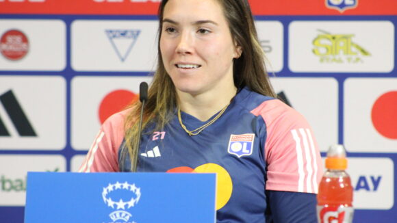 Vanessa Gilles lors de la conférence d'OL - Brann