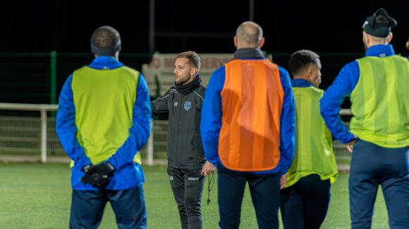 Les joueurs de Pontarlier à l'entraînement