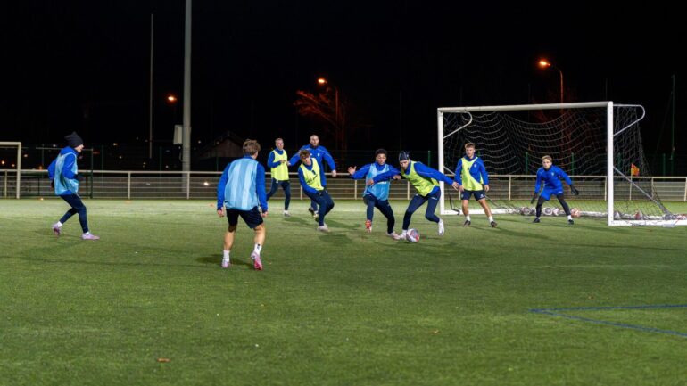 Les joueurs de Pontarlier à l'entraînement avant d'affronter l'OL