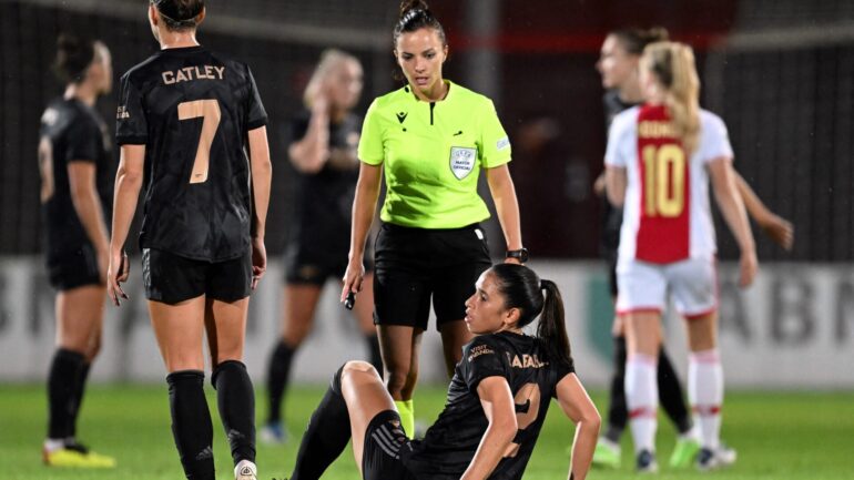 L'arbitre espagnole Marta Huerta De Aza