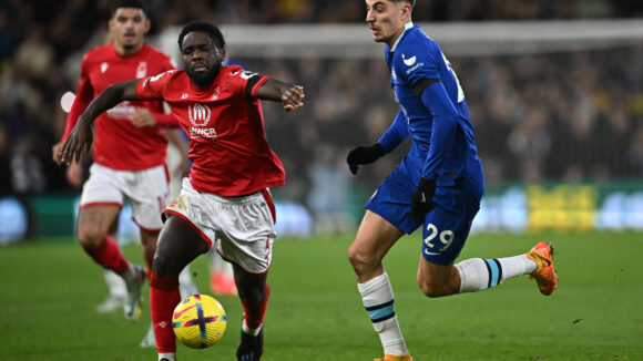 Orel Mangala lors de Nottingham Forest - Chelsea