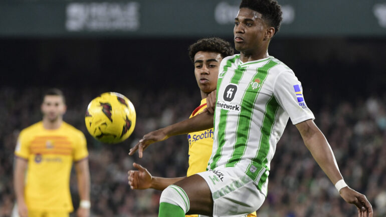 Abner, latéral du Betis contre le FC Barcelone