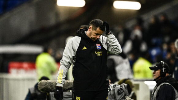 Pierre Sage, entraîneur de l'OL, lors de la défaite contre Rennes