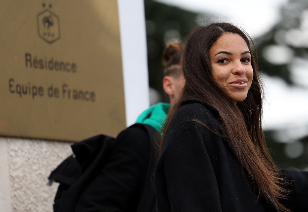 
		Commentaires sur Mercato : Delphine Cascarino (ex-OL Lyonnes) dans le giron Michele Kang ? par cavegone		