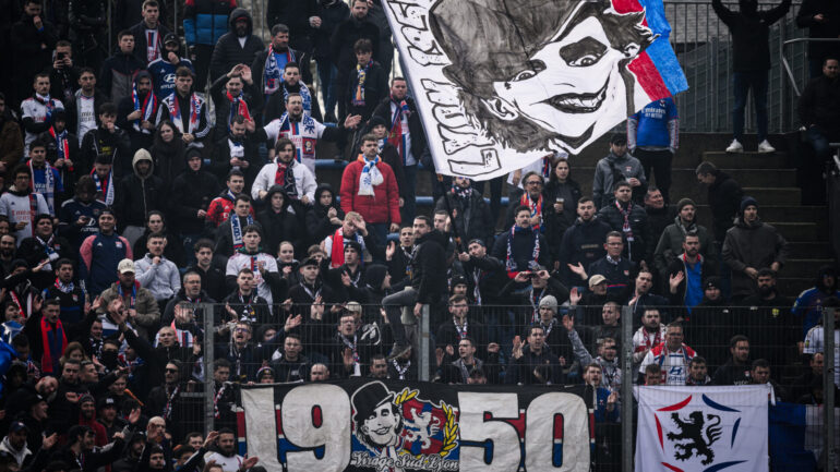 Les supporters de l'OL à Lorient