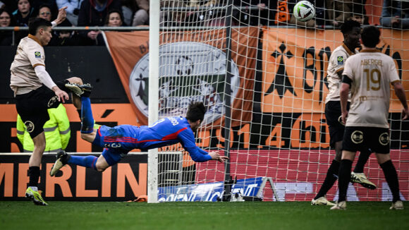 Nicolas Tagliafico buteur lors de Lorient - OL