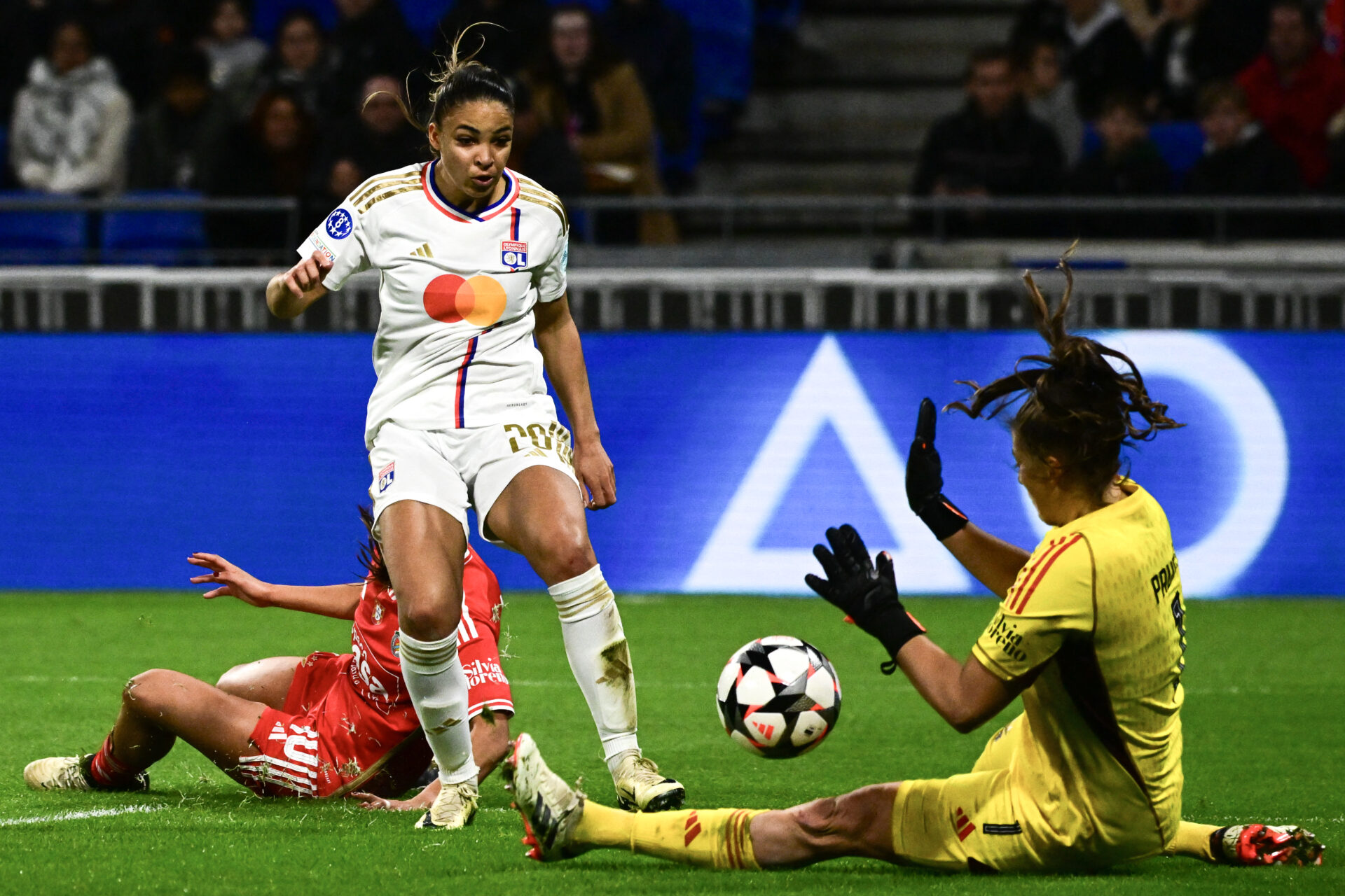 Spectacular Paris Fc - Ol : Abner Et De Carvalho Lancés Dans Le Onze Photo for Your Screen Spectacular Paris Fc - Ol : Abner Et De Carvalho Lancés Dans Le Onze Photo for Your Screen