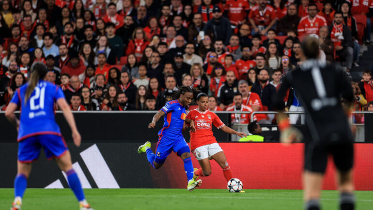 Melchie Dumornay (OL) face à Benfica