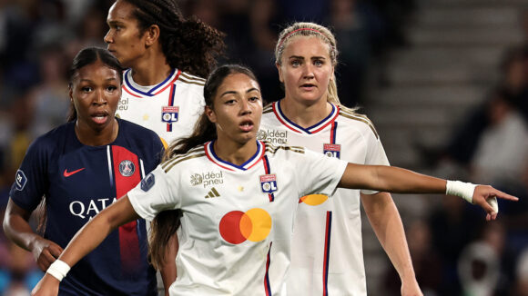 Selma Bacha et Lindsey Horan face à Grace Geyoro lors de PSG - OL