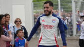 Rayan Cherki après un entraînement de l'OL