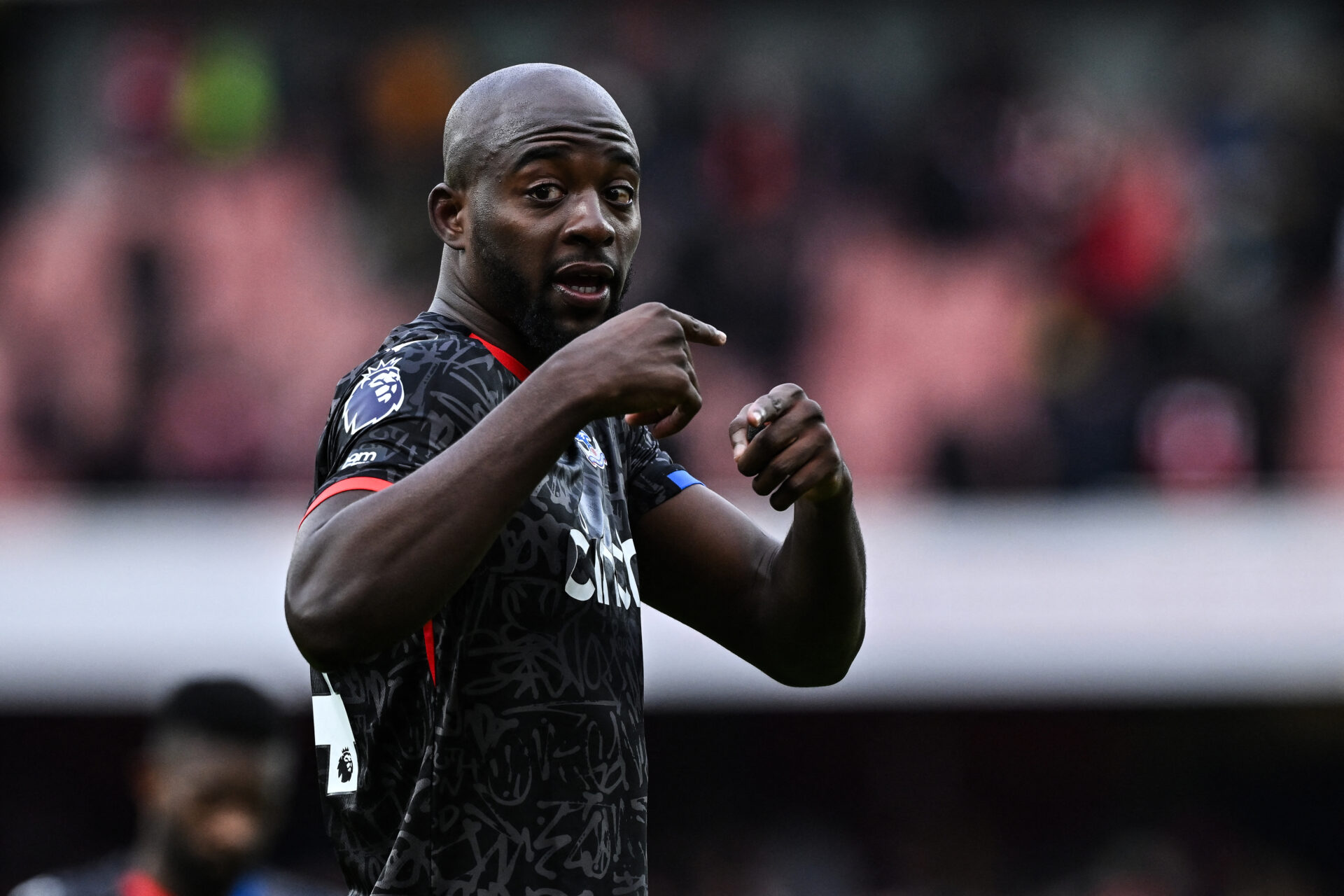Crystal Palace : Pierre Sage espère récupérer 3 joueurs avant d'affronter l'OL