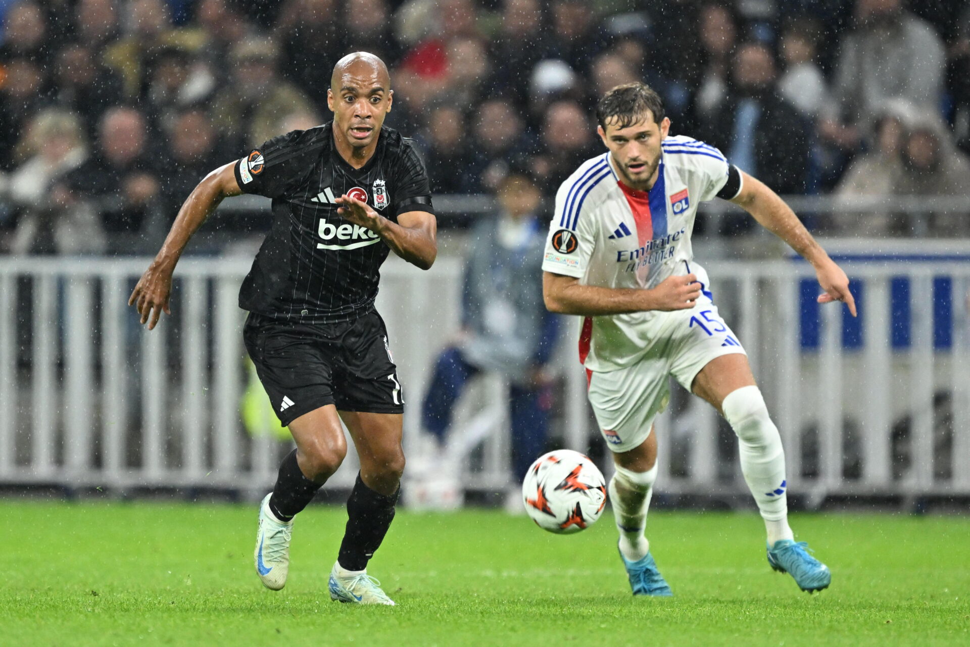 Tanner Tessmann lors d'OL - Besiktas