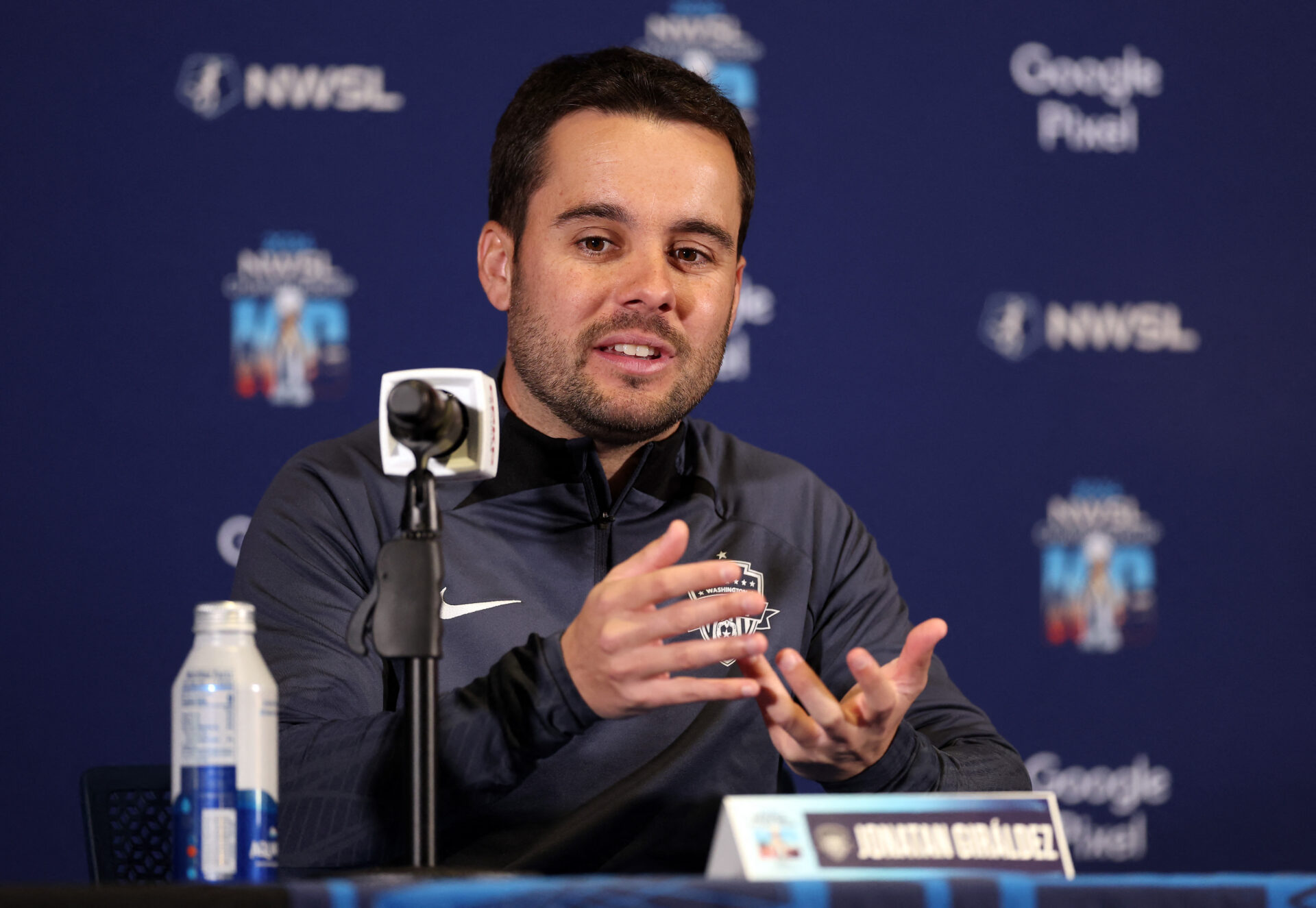 Jonatan Giraldez ancien coach du Washington Spirit aujourd'hui à l'OL Lyonnes