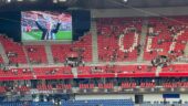 L'hommage du Parc OL à Bernard Lacombe