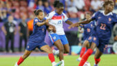Alice Sombath avec la France contre l'Angleterre