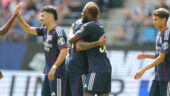 La joie des joueurs de l'OL à Hambourg