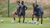 Les joueurs de l'OL à l'entraînement