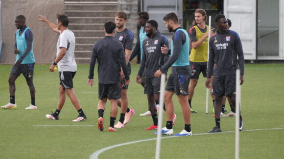 Les joueurs de l'OL à l'entraînement