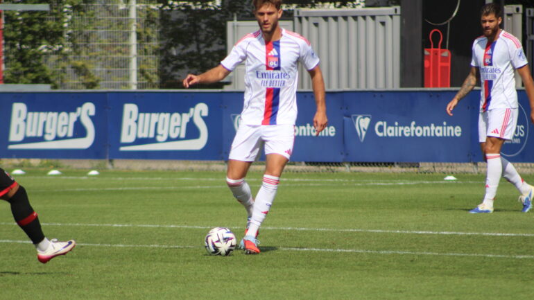 Tanner Tessmann lors d'OL - RWDM Brussels