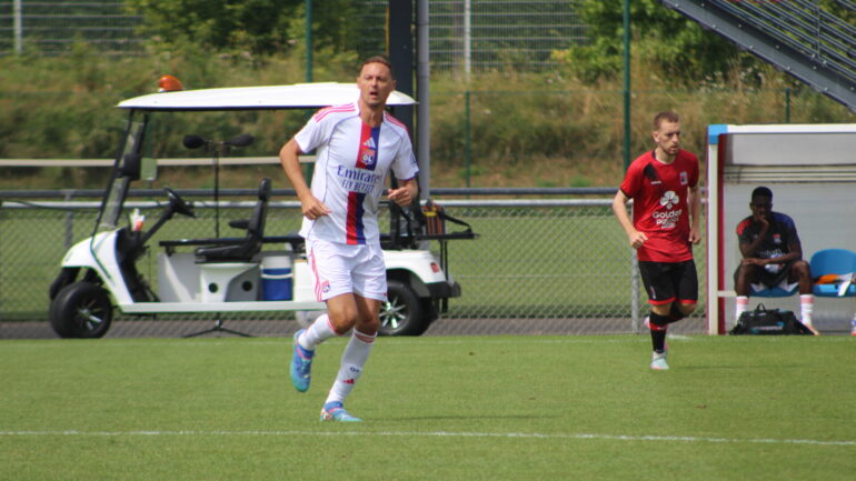 Nemanja Matic lors d'OL - RWDM Brussels