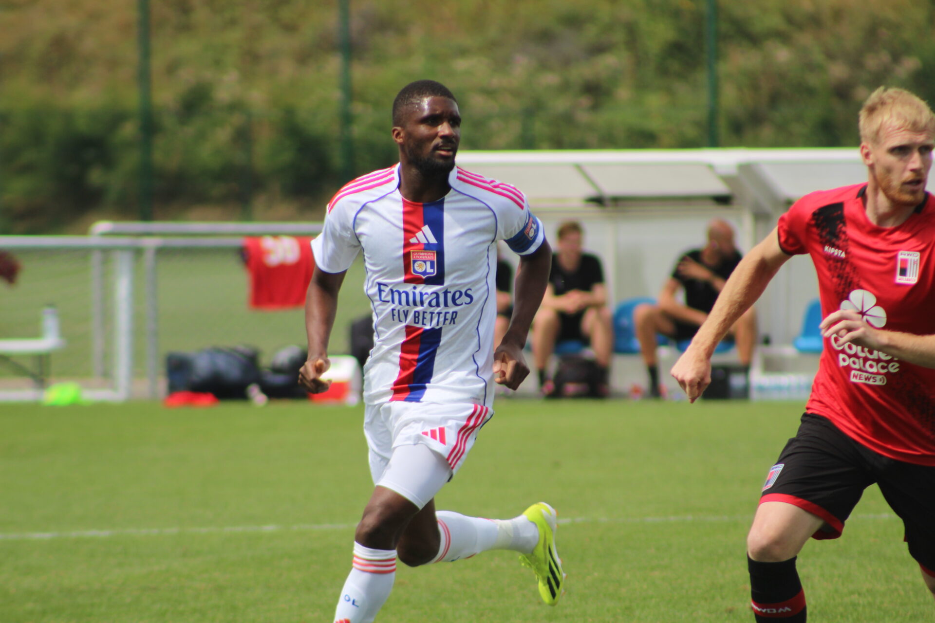 Commentaires sur Capitaines de l'OL : Clinton Mata intègre la liste par regard01