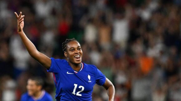 Marie-Antoinette Katoto, buteuse avec les Bleues