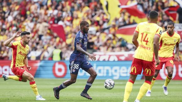 Ainsley Maitland-Niles lors de Lens - OL