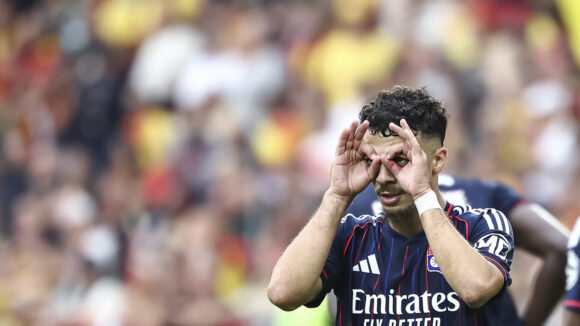 Georges Mikautadze faisant sa célébration lors de Lens - OL
