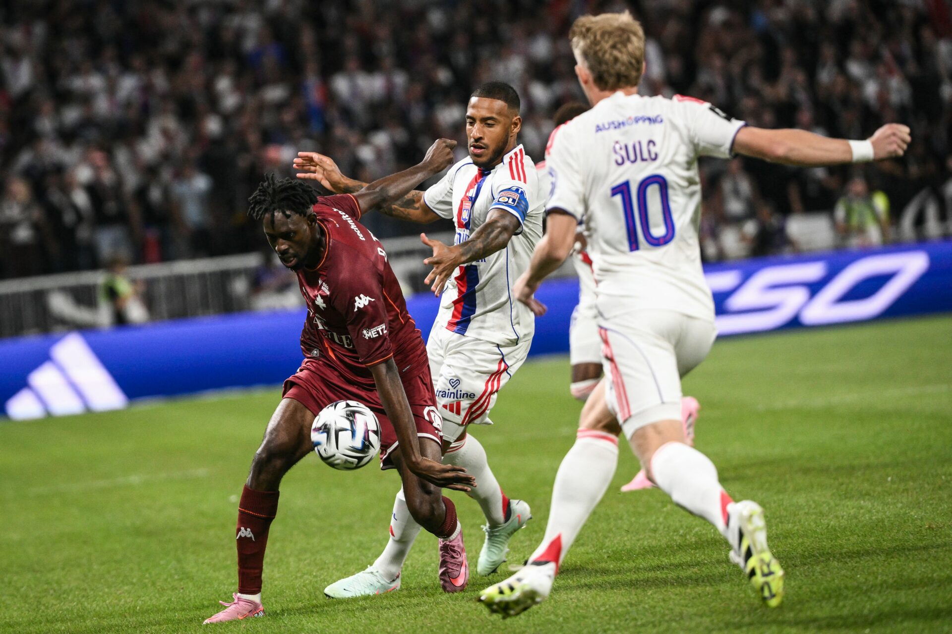 
		Commentaires sur OL : "Même face aux belles équipes", Metz veut prendre des points par Gerard		