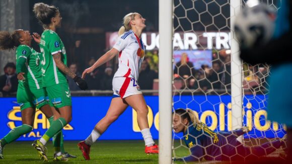 Lindsey Heaps lors d'OL - ASSE