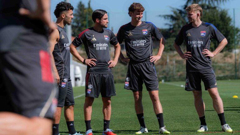 Georges Mikautadze, Nicolas Tagliafico, Tyler Morton et Pavel Sulc à l'entraînement de l'OL