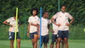 Les joueuse de l'OL Lyonnes (Dumornay, Renard) à l'entraînement