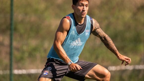 Martin Satriano, attaquant de l'OL