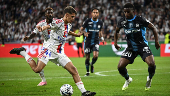 Khalis Merah (OL) face à Hamed Junior Traoré (OM)