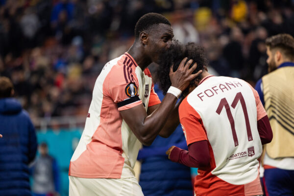 Moussa Niakhaté avec Malick Fofana lors de FCSB - OL