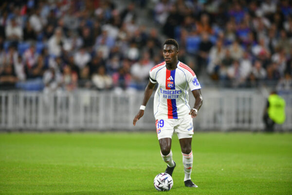 Moussa Niakhaté, défenseur de l'OL