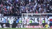 Les joueurs de l'OL après la défaite contre Toulouse