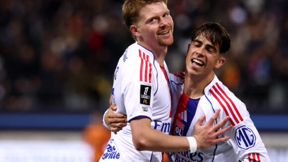 Pavel Sulc et Afonso Moreira lors de Paris FC - OL.