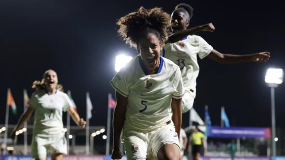 Maïssa Fathallah, défenseuse de l'OL Lyonnes et de l'équipe de France U17