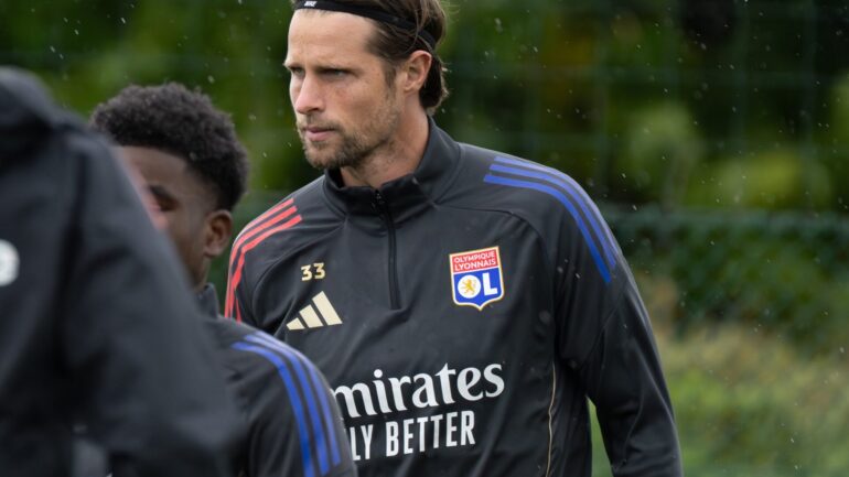 Hans Hateboer, défenseur de l'OL