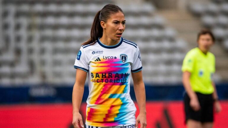 Clara Mateo, attaquant du Paris FC